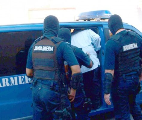 12 percheziţii, la Constanţa: a fost vizată contrabanda cu ţigarete